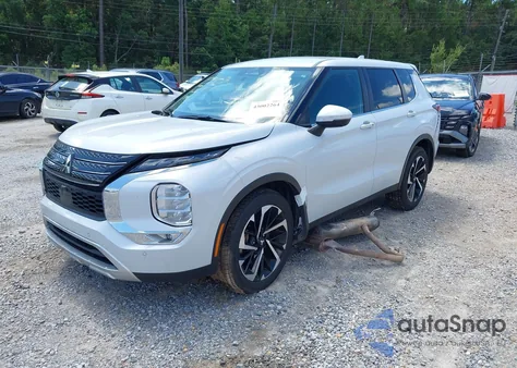 2024 Mitsubishi Outlander Se 2.5 2Wd/Se Black Edition S-Awc/Se Black Edition W/Pano Roof S-Awc z USA, uszkodzony, nr VIN JA4J3VA88RZ026538